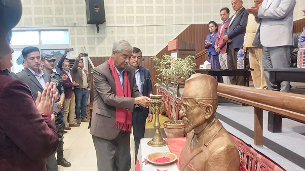 विदेशमा सिकेको सीप र पूँजीलाई स्वदेशको समृद्धिमा लगाउन सभापति देउवाको आग्रह