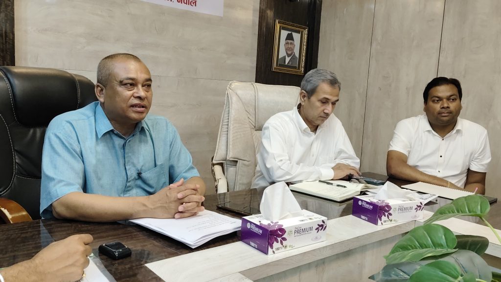 सञ्चार क्षेत्र र शहिद परिवारलाई विशेष ध्यानमा राखेर बजेट आउने छ : गृहमन्त्री लेखी