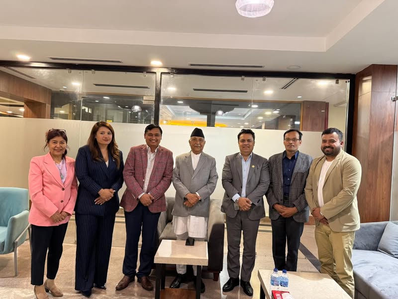 एनआरएनए बद्री केसी टोली र प्रधानमन्त्रीबीच भेटघाट