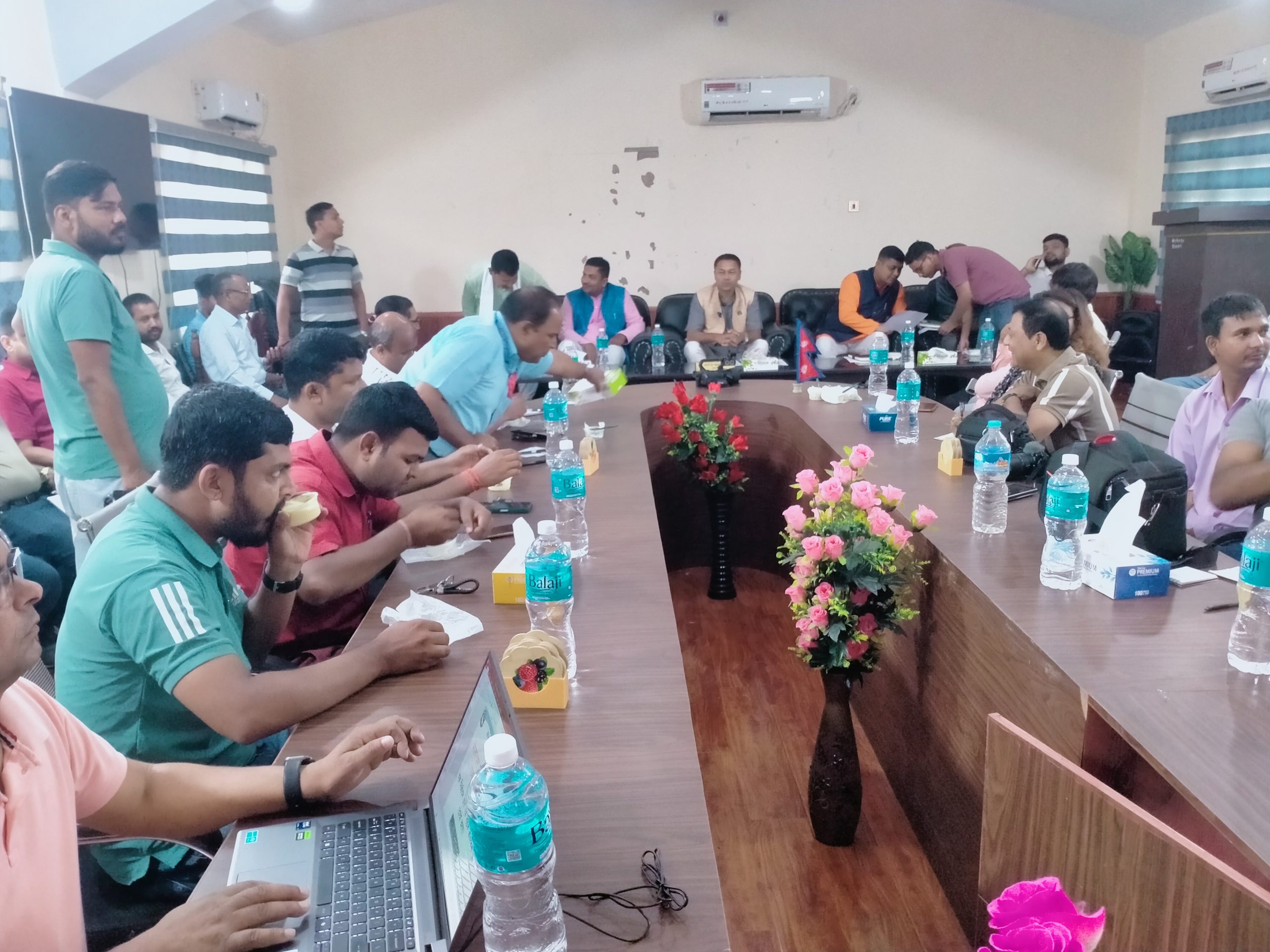 मधेश प्रदेशका सडकहरु प्रधानमन्त्री ओलीले शिलान्यास गर्ने