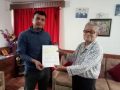 रूपा फाउन्डेसनद्वारा दोलखाको जल्पाश्वरी माविलाई पुस्तकालय निर्माणका लागि नगद सहयोग