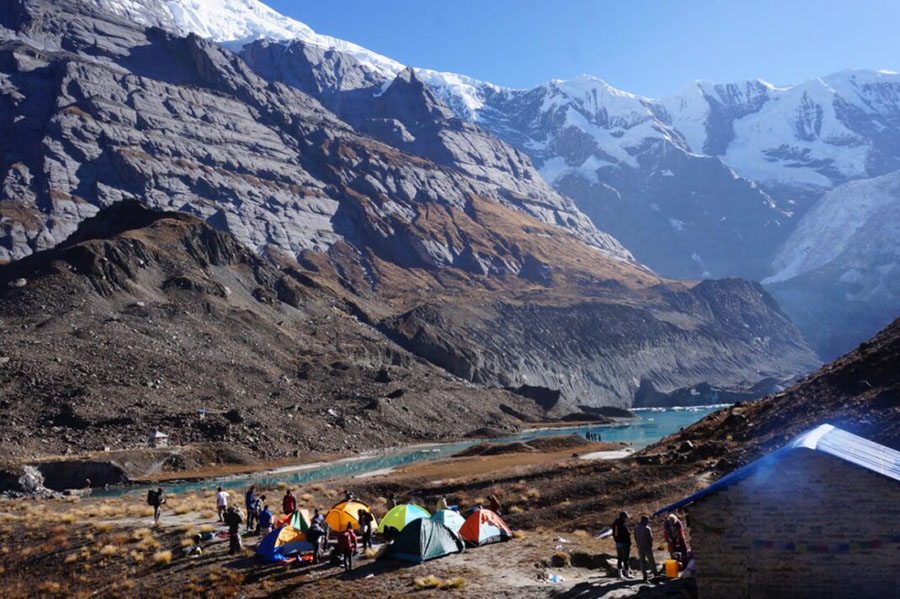 अन्नपूर्ण प्रथम आधार शिविरमा जाने पर्यटक बढे