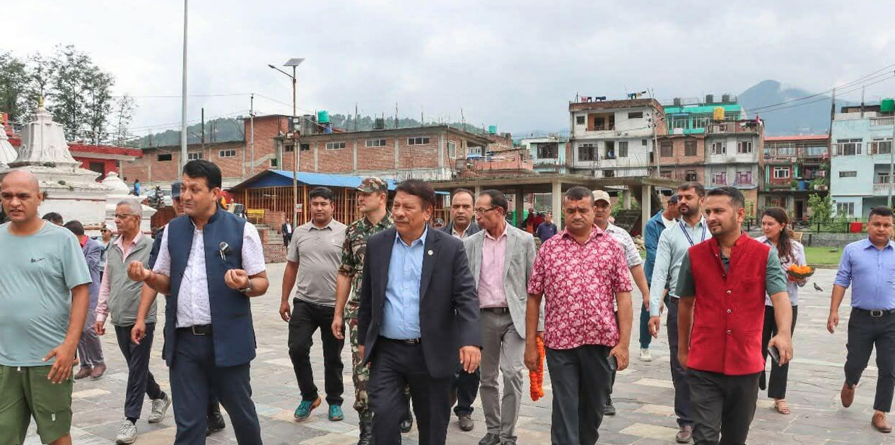 बाढीको जोखिम क्षेत्रमा उपप्रधानमन्त्री सिंहद्वारा निरीक्षण
