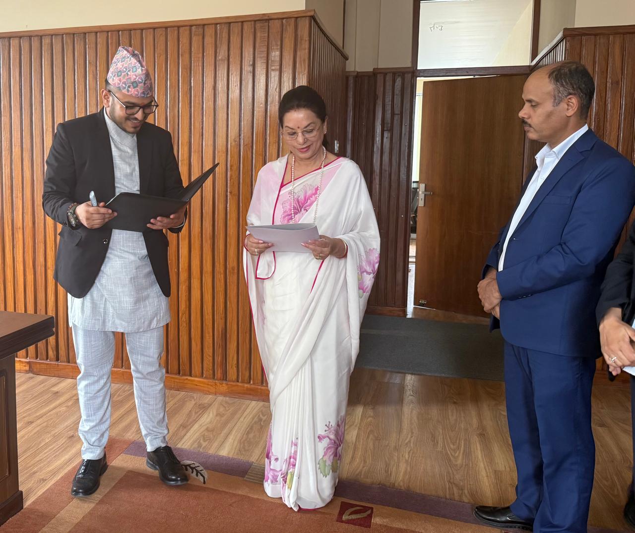 नेशनल लाइफको अध्यक्षमा सिंहको सपथ ग्रहण 