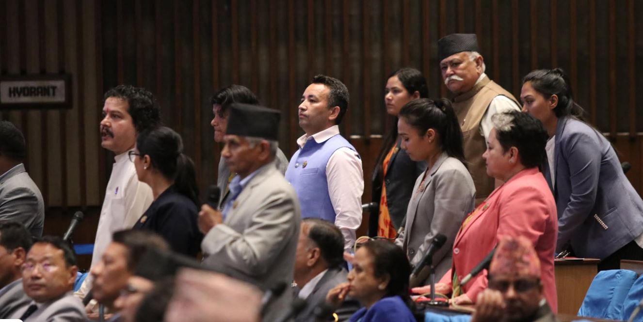 मनिष झा बोलिसकेपछि सांसदमा रास्वपाको नाराबाजी