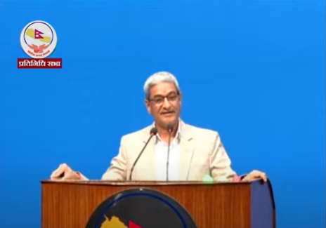 प्रधानमन्त्रीसँग विदेश गएकाको सूची स्पष्ट पारिदिनुहोस् : गृहमन्त्री लेखक