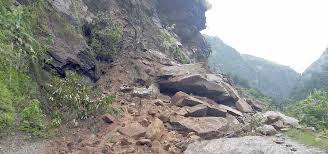 पहिरोले अवरुद्ध जयपृथ्वी राजमार्ग सञ्चालन