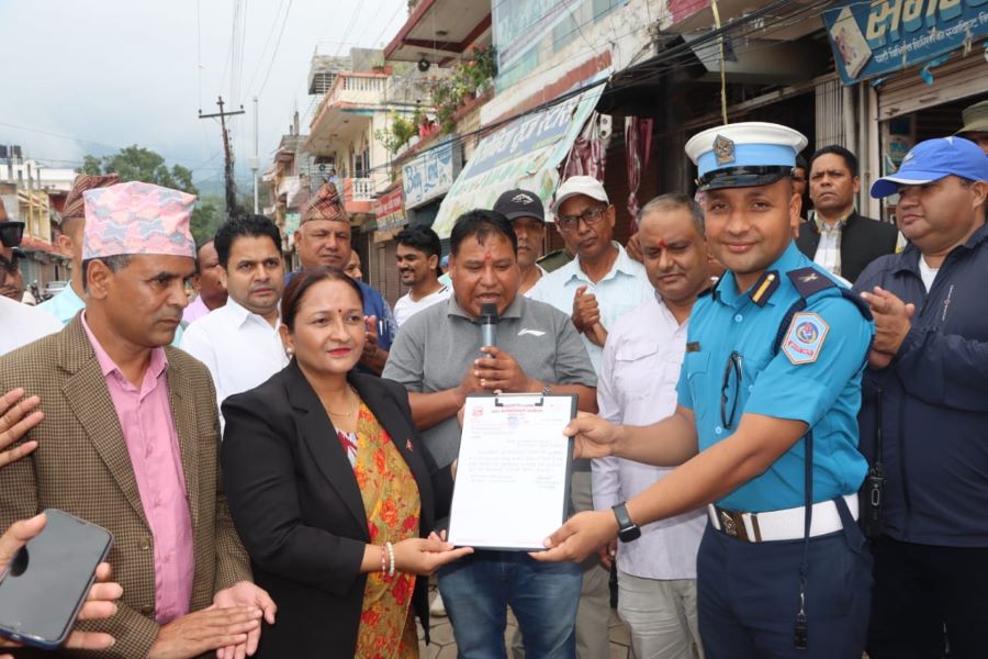 वीरेन्द्रनगरमा ‘ट्राफिक लाइट’ सञ्चालन