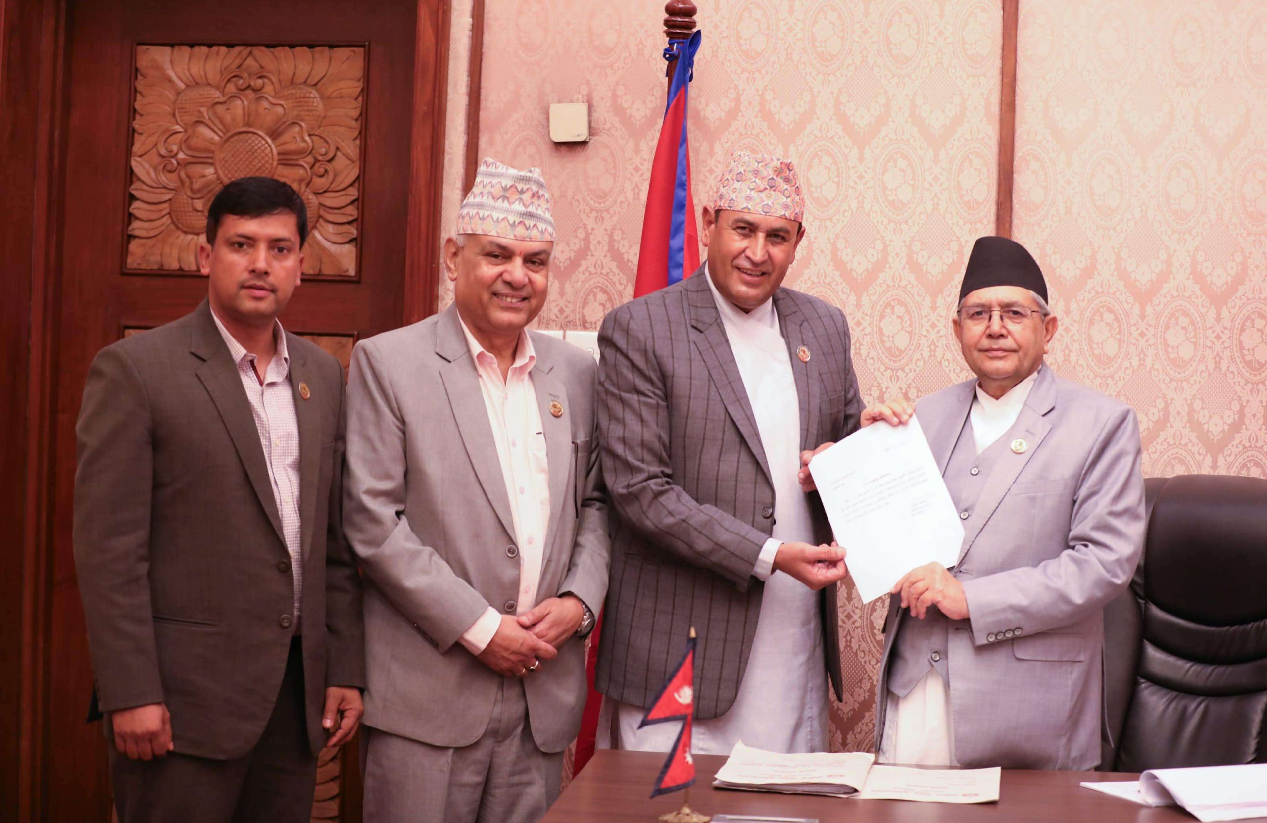 रामहरि खतिवडाले बुझाए सभामुखलाई राजीनामा पत्र