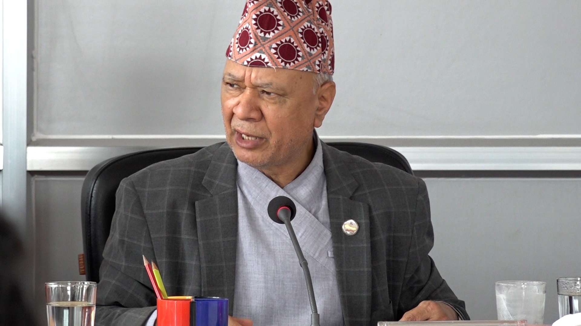 निजी क्षेत्रले छापिरहेको पाठ्यक्रम जनक शिक्षा ल्याउने प्रयासमा छौं : मन्त्री पन्त (भिडियो सहित)