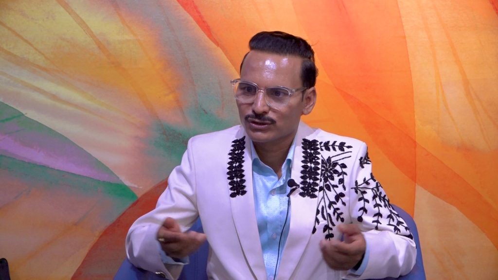 केदार र वर्षाको प्रतिक्रिया : ‘माग्ने राजा’ले देशको वास्तविकता बोलेको छ