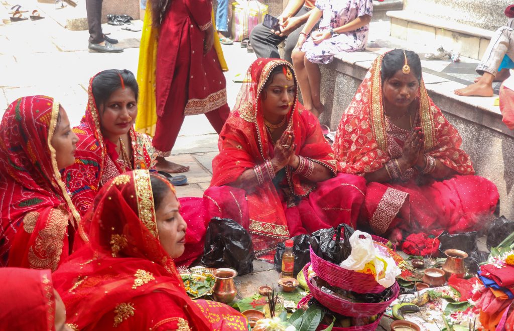 मिथिला क्षेत्रमा तीज र चौठचन्द्र पर्व एकैसाथ मनाइँदै (फोटो फिचर)
