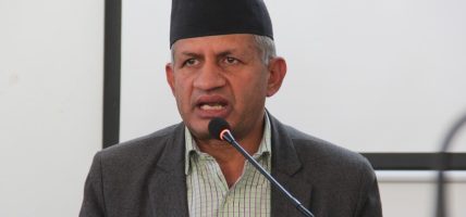 कम्यूनिष्ट आन्दोलन खडेरीको दुबो जस्तै फेरी मौलाउने प्रदीप ज्ञवालीको दाबी