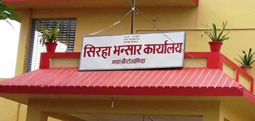 सिरहामा भन्सार छलीका कपडासहित भारतीय स्कारपियो बरामद