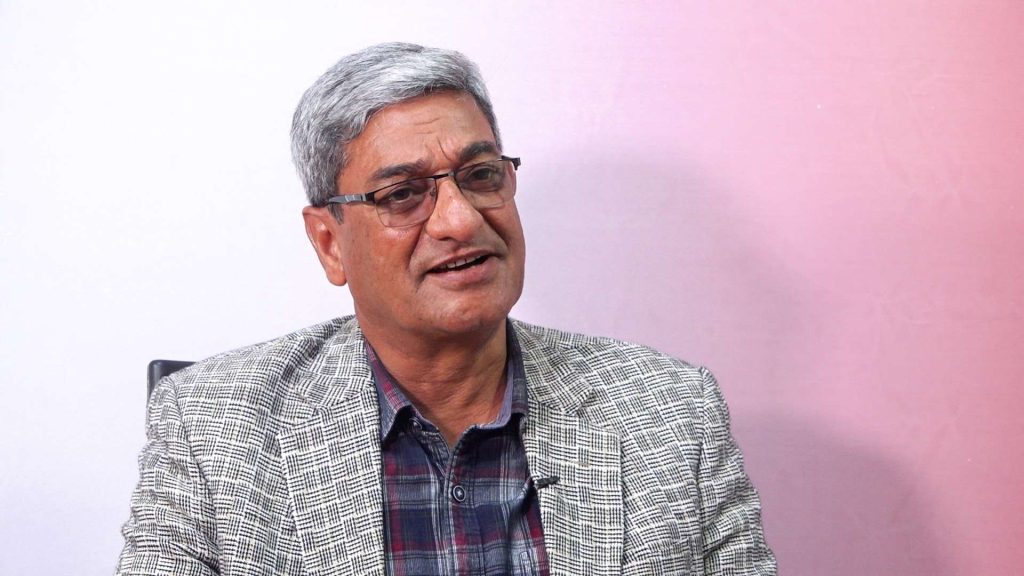 निवर्तमान गृहमन्त्री लेखकलाई मातृशोक