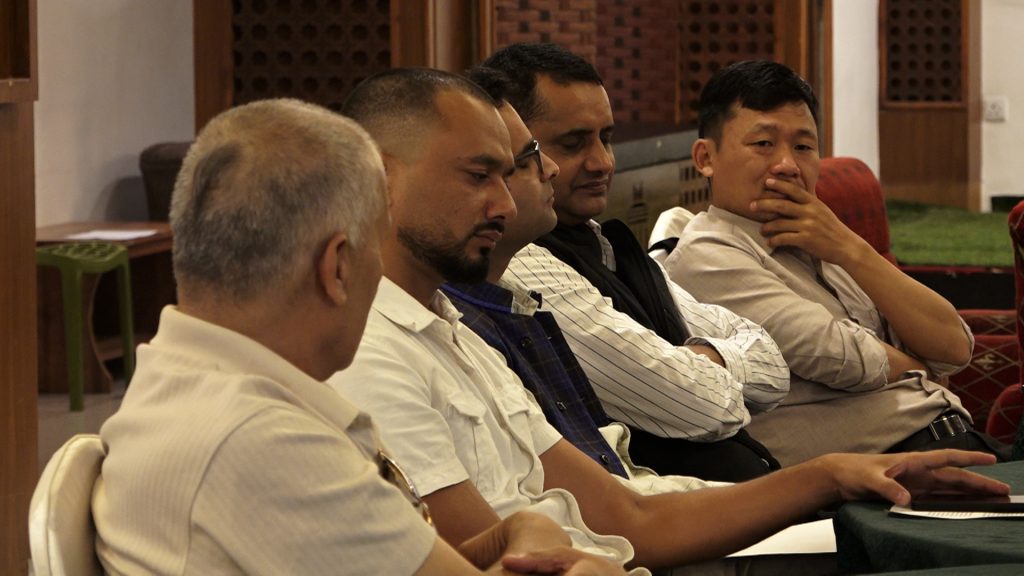 मुख्य नेताहरुलाई जतिसक्दो चाँडो विदा गर्न र सम्पत्ति छानबिन गर्न माग