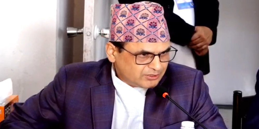 अर्थ मन्त्रालयका राजश्व सचिव घिमिरेको सरुवा