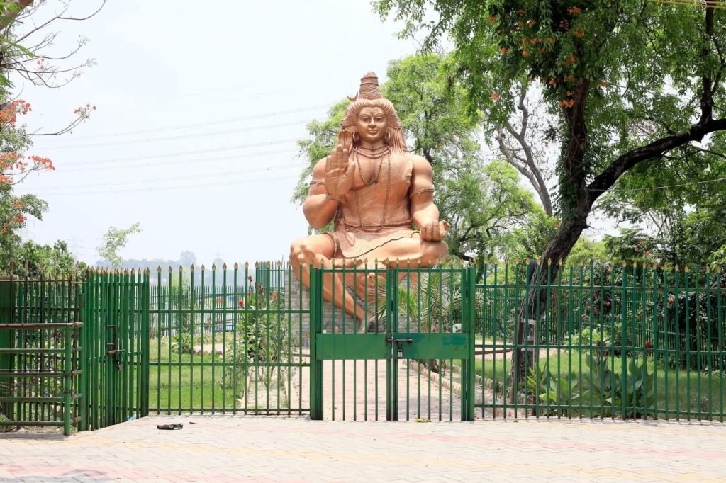 नुनथर महादेवस्थान अब्यवस्थित बन्दै, भक्तजन निराश