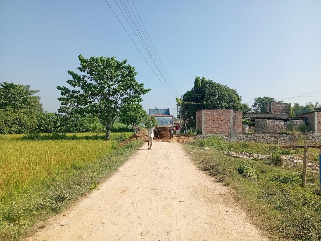 सरहामा बस्ती नजिक अवैध उत्खनन्, मेयर र ठेकेदारबीच मिलेमतो भएको आशंका