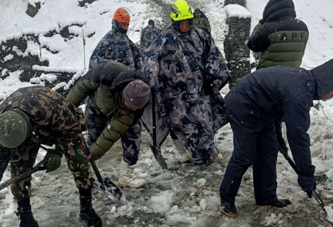 लेक लागेर बेहोस भएकाको उद्धार