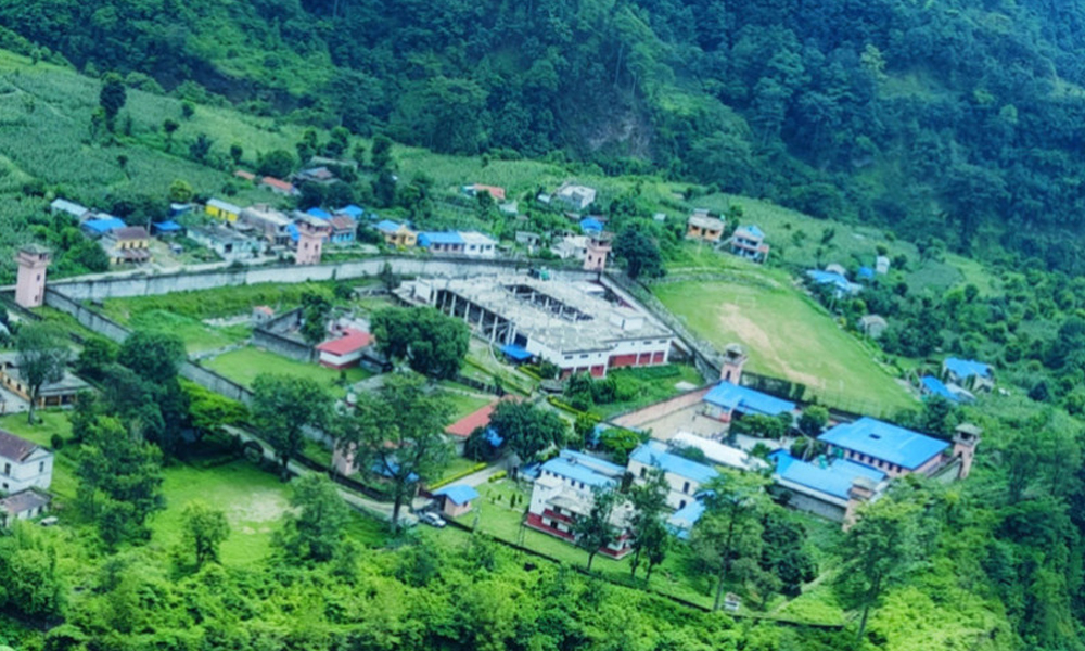 भीमफेदी कारागारका एक सय ६८ कैदीबन्दी अझै फरार