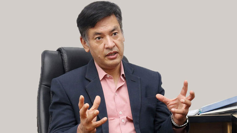 बत्ती जान थालेपछि निर्देशक शाक्यले भने– समाधान गर्न निर्देशन दिइसकेको छु