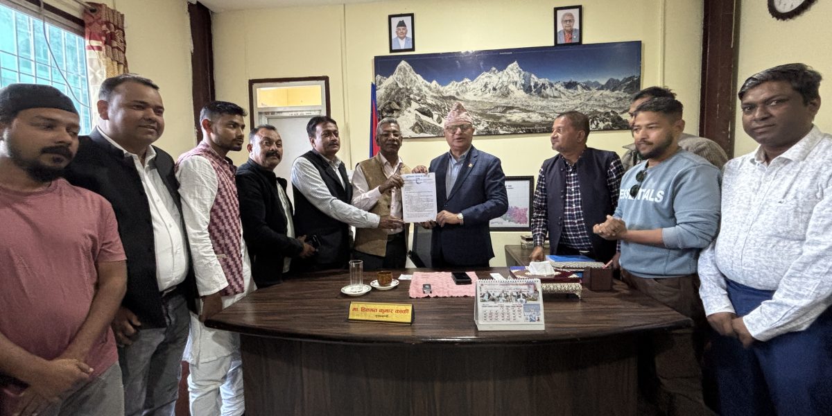 कोशीका मुख्यमन्त्रीलाई मुस्लिम समाजको ज्ञापनपत्र: मदरसा शिक्षा बोर्ड गठन गर्न माग
