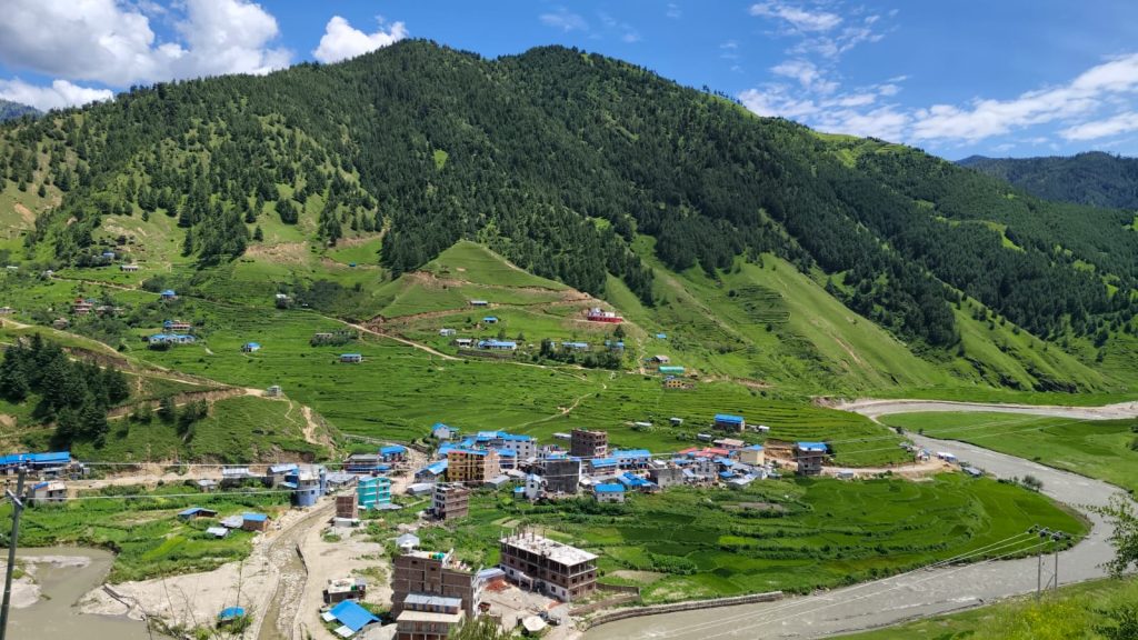 सिञ्जाद्वारा तीन वर्षमा १७ किमी सडक निर्माण