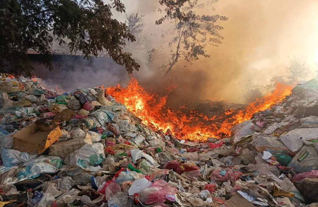फोहर व्यवस्थापन केन्द्रमा आगलागी हुँदा ६७ लाखको क्षति