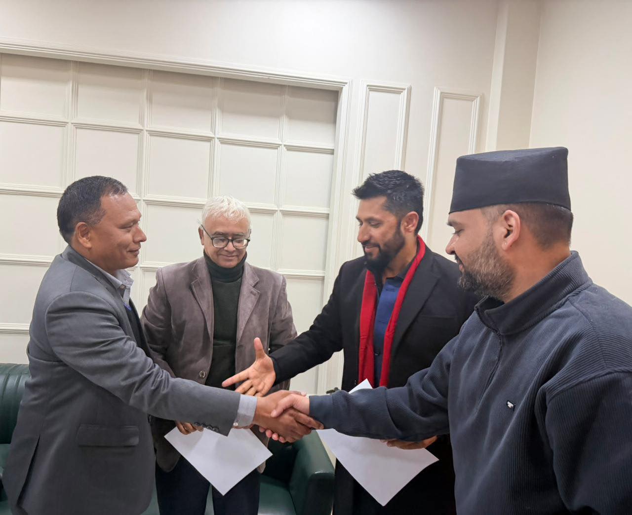 ‘पद, स्वार्थ र व्यक्तिगत लाभभन्दा उज्यालो भविष्यका लागि एक ठाउँमा उभिएका हौं’