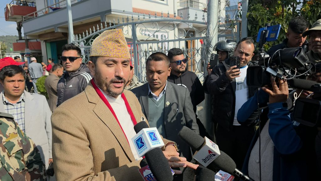 राजनीतिक दलसँगको वार्ता र छलफललाई अघि बढाइरहेका छौँ: मन्त्री खरेल