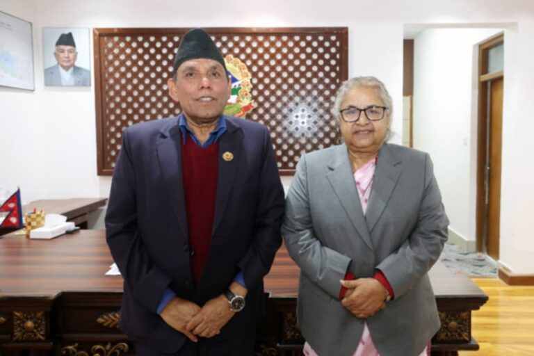 प्रधानमन्त्री कार्कीसँग राष्ट्रियसभा अध्यक्ष दाहालको शिष्टाचार भेट