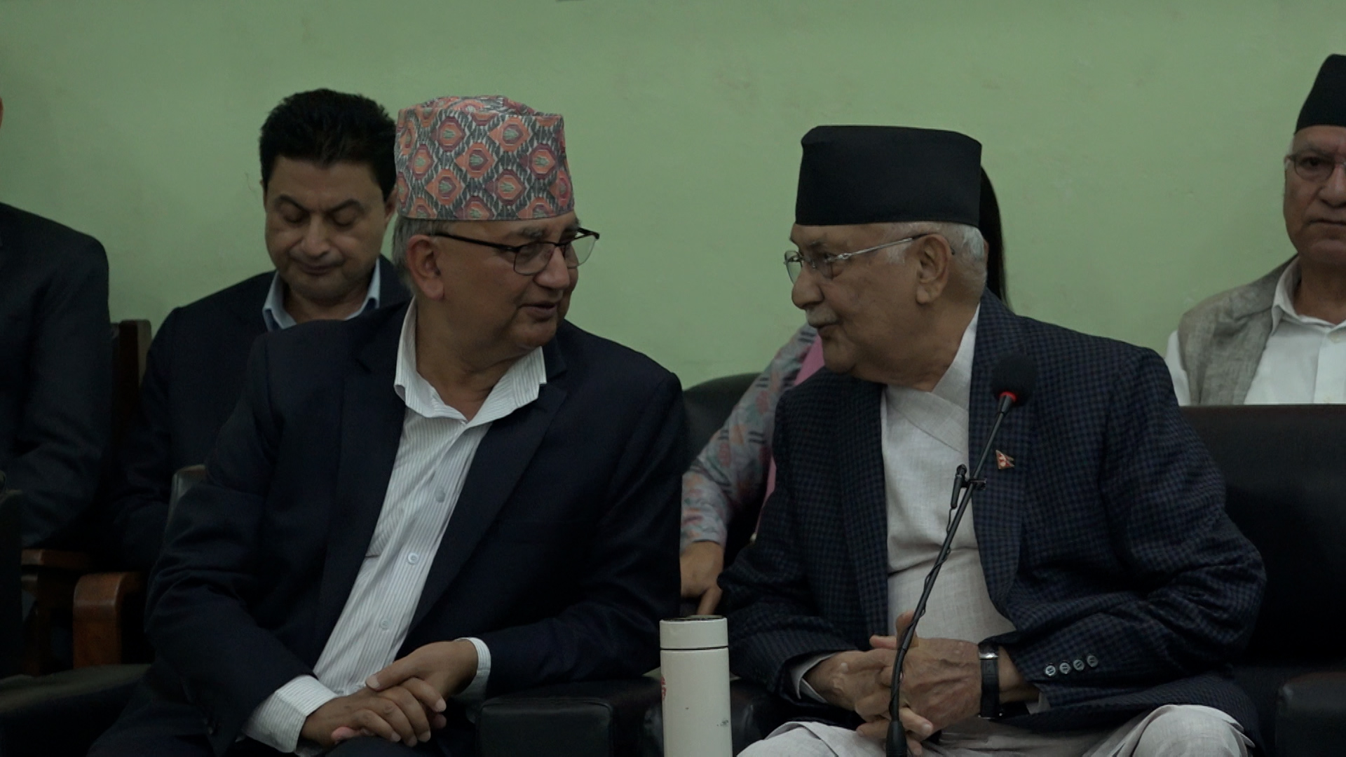 एमाले सचिवालय बैठकको समय सर्‍यो