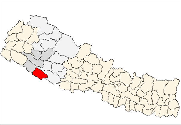 उच्च तापक्रममा टिनको छानामुनि बालबालिका पढ्न बाध्य उच्च तापक्रममा टिनको छानामुनि बालबालिका पढ्न बाध्य