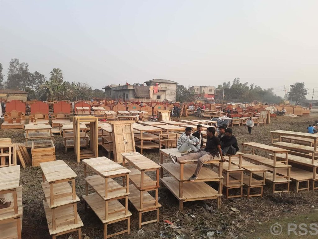रौतहटको जयनगरमा फर्निचर मेला : उपभोक्ता र व्यवसायी लागि आकर्षण