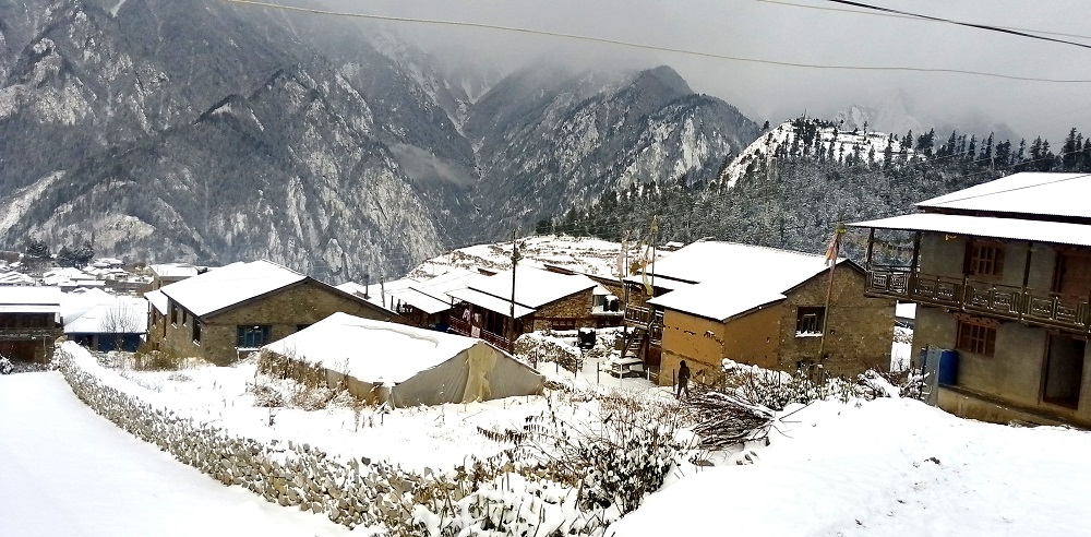 जुम्लामा हिमपातपछि जनजीवन कष्टकर, किसान खुसी