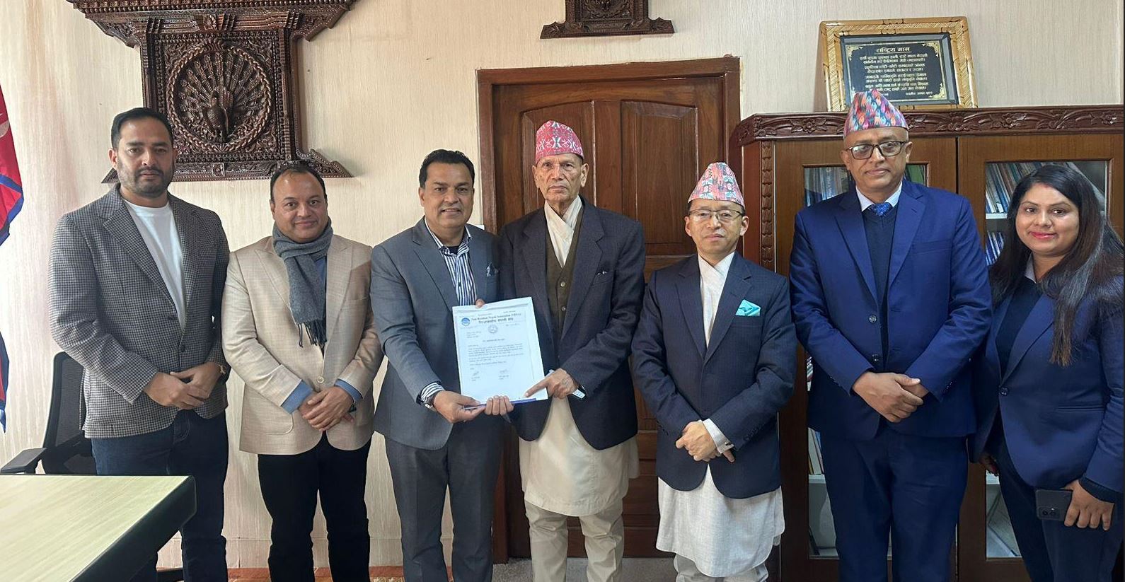 परराष्ट्रमन्त्री शर्मासँग एनआरएनएको भेटघाट