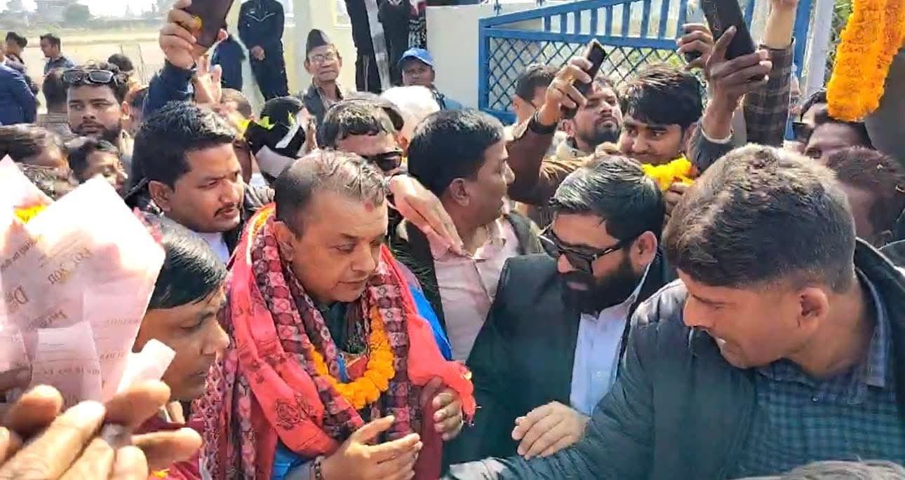 सर्लाही पुगेका गगन थापाको भब्य स्वागत, बारादेखि सर्लाहीसम्म कार्यकर्ताको उत्साह (भिडियो सहित)