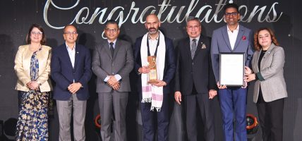 नेपाल लाइफ कर्पोरेट एक्सिलेन्स अवार्ड २०२५ बाट सम्मानित