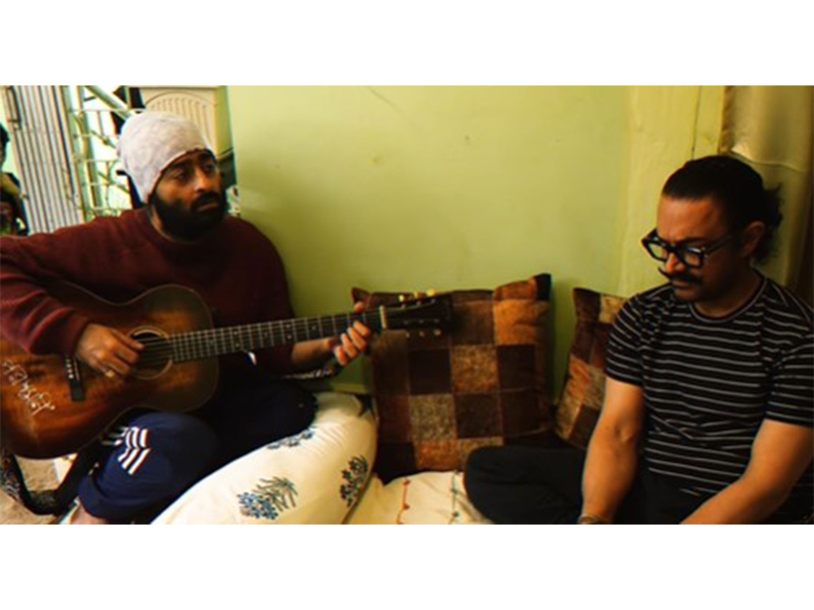 अरिजित सिंहलाई प्लेब्याक गायन नछाड्न आमिर खानको आग्रह