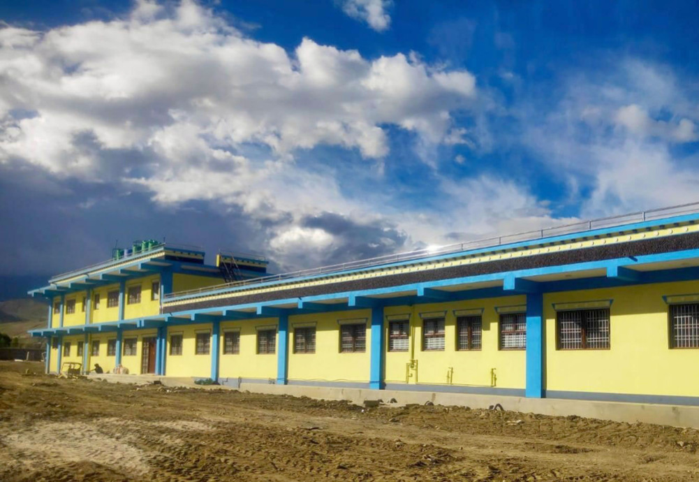 लोमान्थाङको आधारभूत अस्पताल भवन प्रयोगविहीन