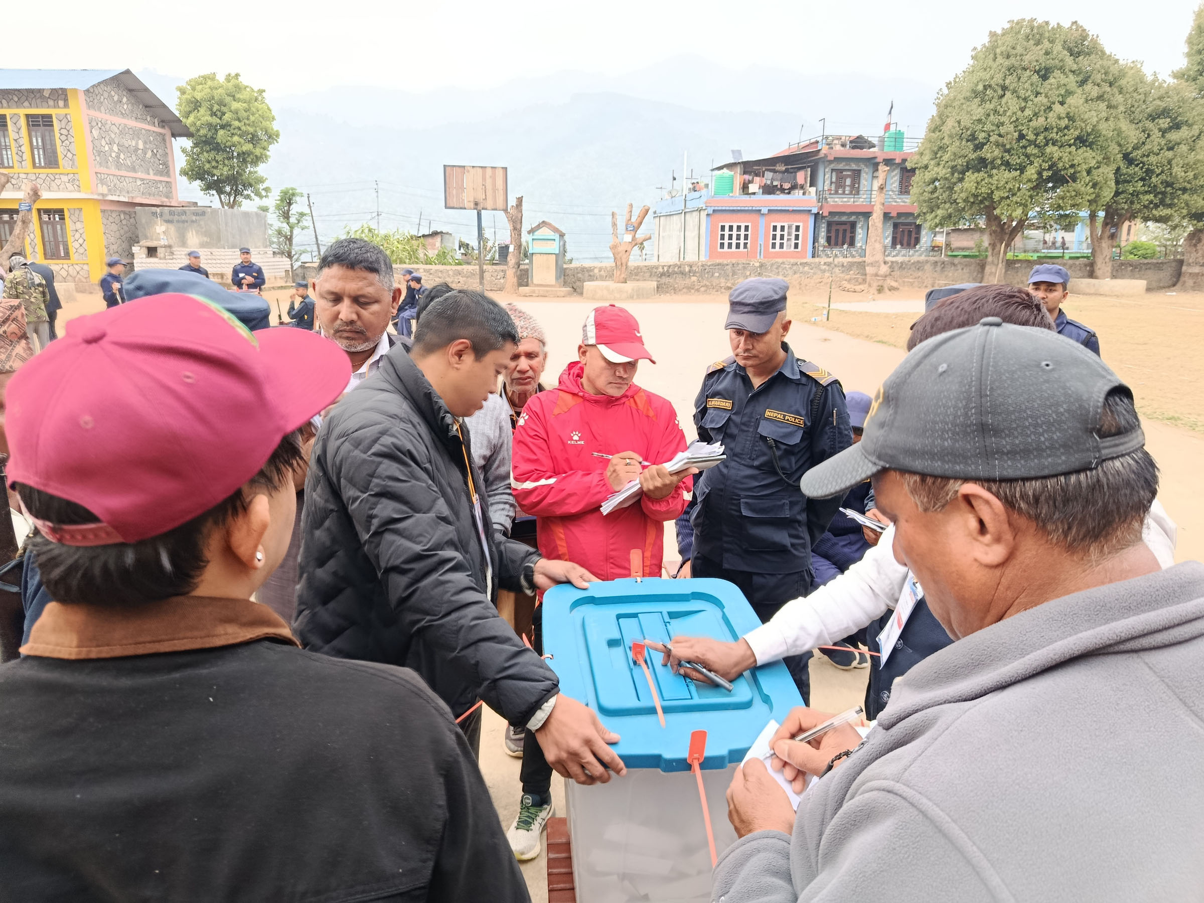 काठमाडौँका १० वटै निर्वाचन क्षेत्रमा आजै मतगणना थाल्ने तयारी