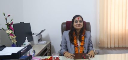 स्वास्थ्यका जनशक्तिलाई स्वदेशमै बस्ने वातावरण बनाउनुपर्छ : स्वास्थ्यमन्त्री मेहता