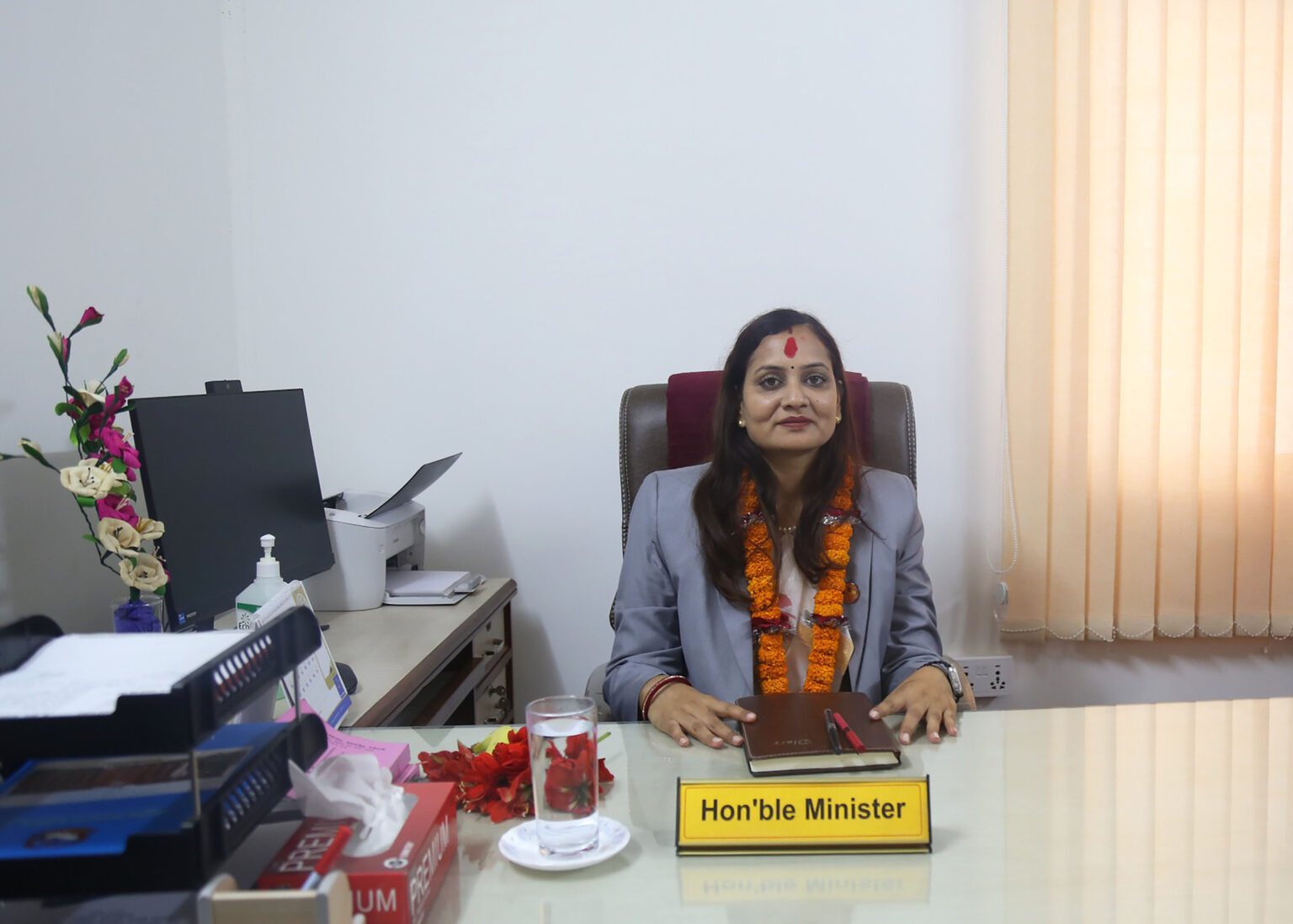 स्वास्थ्यका जनशक्तिलाई स्वदेशमै बस्ने वातावरण बनाउनुपर्छ : स्वास्थ्यमन्त्री मेहता