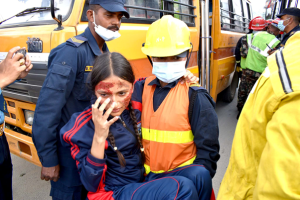 सल्लाघारीस्थित मुख्य चोकमै जब दुई वटा बस ठोक्किए …
