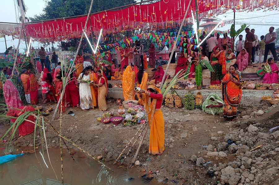 उदाउँदो सूर्यलाई अघ्र्य दिँदै वासन्ती छठ सम्पन्न