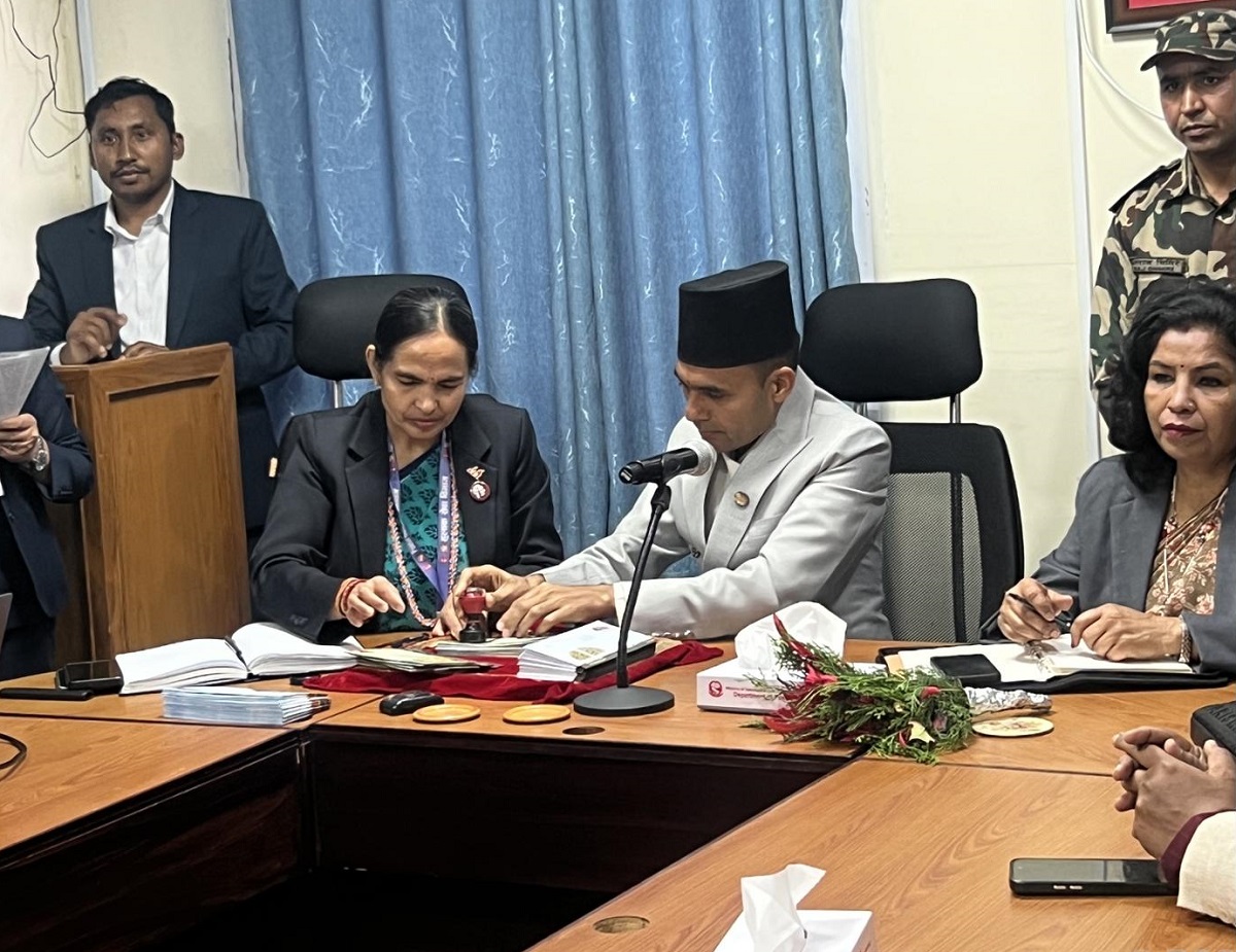 हुलाक सेवालाई सुदृढ बनाइनुपर्छः मन्त्री डा तिमिल्सिना