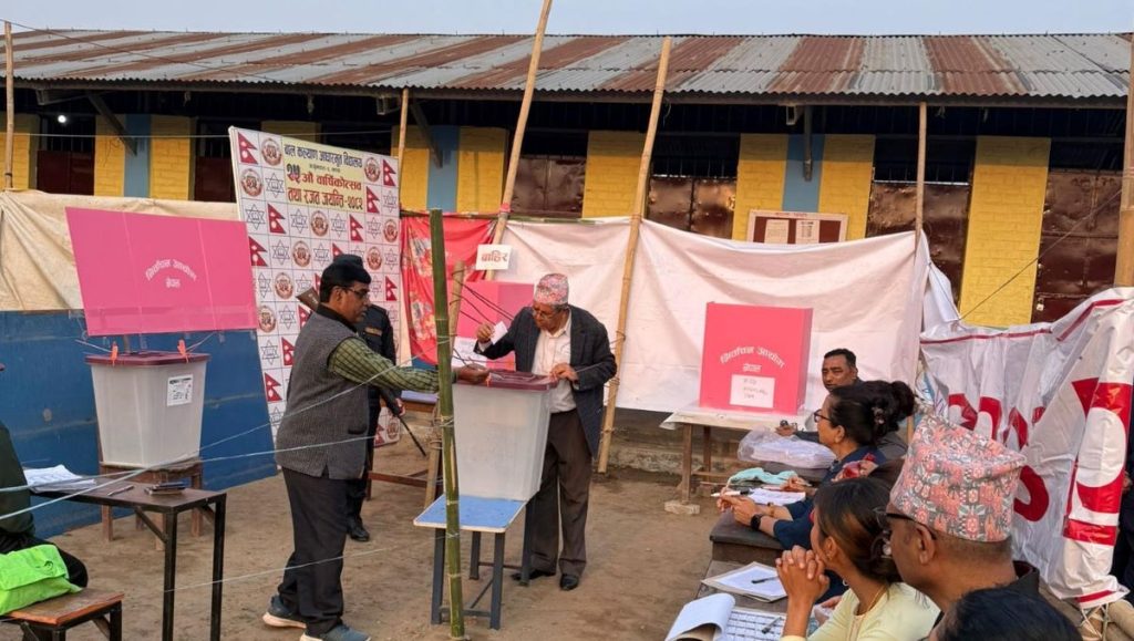 मतदानमा सहभागी हुन पूर्वसभामुख घिमिरेको अनुरोध