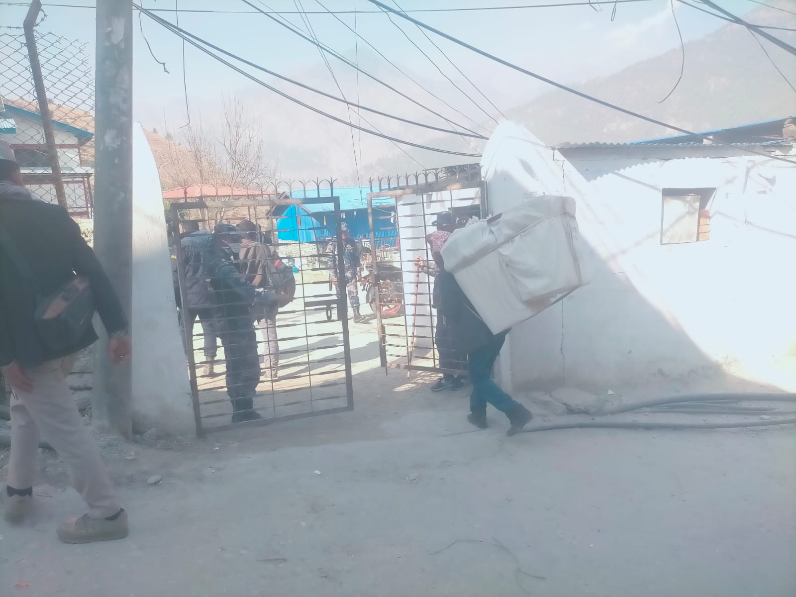 देशभर चुनावी परिणामको लहर, मुगुमा अझै पुगेन मतपेटिका