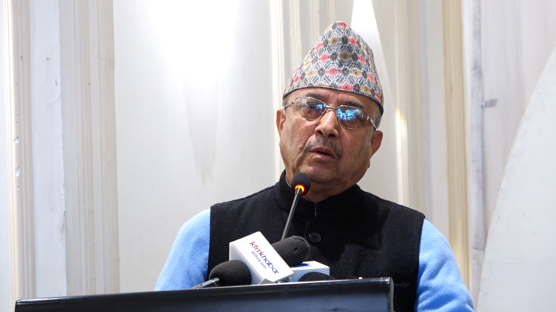संविधान संशोधनका विषयमा संसद बाहिरै बसेर सशक्त पहल गर्छौं : खड्का (भिडियो सहित)